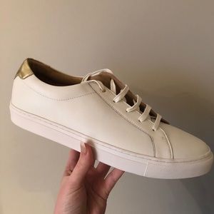 Men’s Size 10 white sneaker